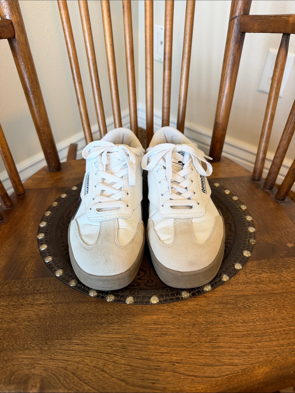 Reebok White and Beige Women’s All Leather Low-Top Sneakers